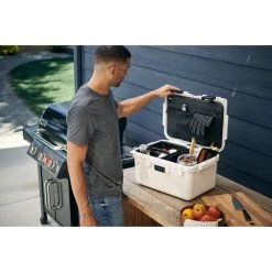 Yeti Coolers LOADOUT 30 GO BOX - Ausrüstungsbox -Marmot Shop 5638037875 l loadout 30 go box yeti coolers 24